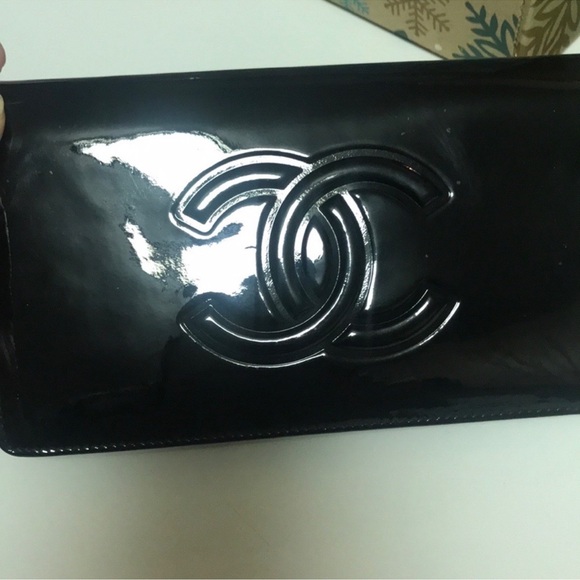 AUTHENTIC CAMILLA CHANEL SNAP WALLET (Limited Addition) - Picture 1 of 11
